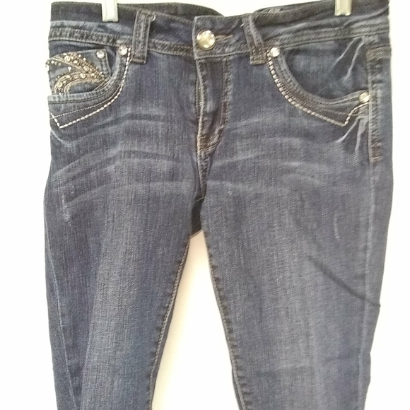 L A Idol Pants Womens Capris Blue Jeans Embroidery Rhinestones Size 31"/22ins - Picture 2 of 10